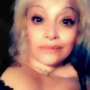 Meet your Posher, Lina